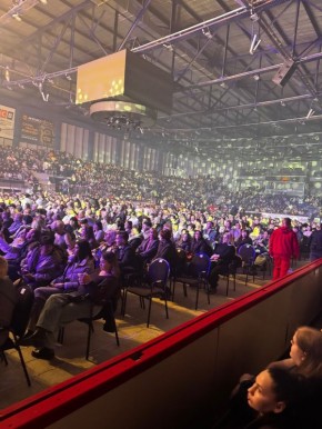 Аншлаг сегодня на концерте Филиппа Киркорова в Барнауле!