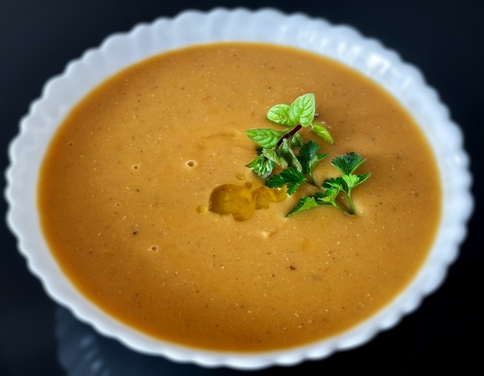 Легкий и сытный суп-пюре из чечевицы: главный хит на вашем столе