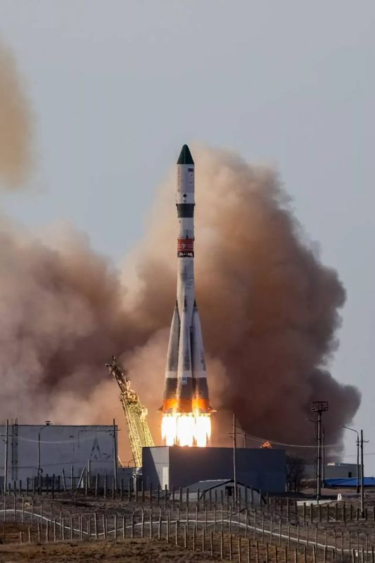 Ракета "Союз-2.1а", части которой могут рухнуть на Алтае, успешно стартовала с Байконура