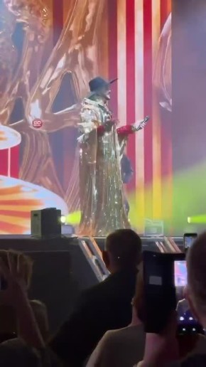 Вчера в Барнауле выступил Филипп Киркоров (12+)