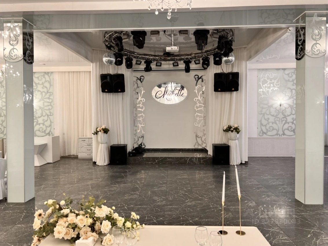 Банкет-холл "Мишель" в Барнауле выставили на продажу за 10 млн рублей Банкет-холл "Мишель" в Барнауле выставили на продажу за 10 млн рублей