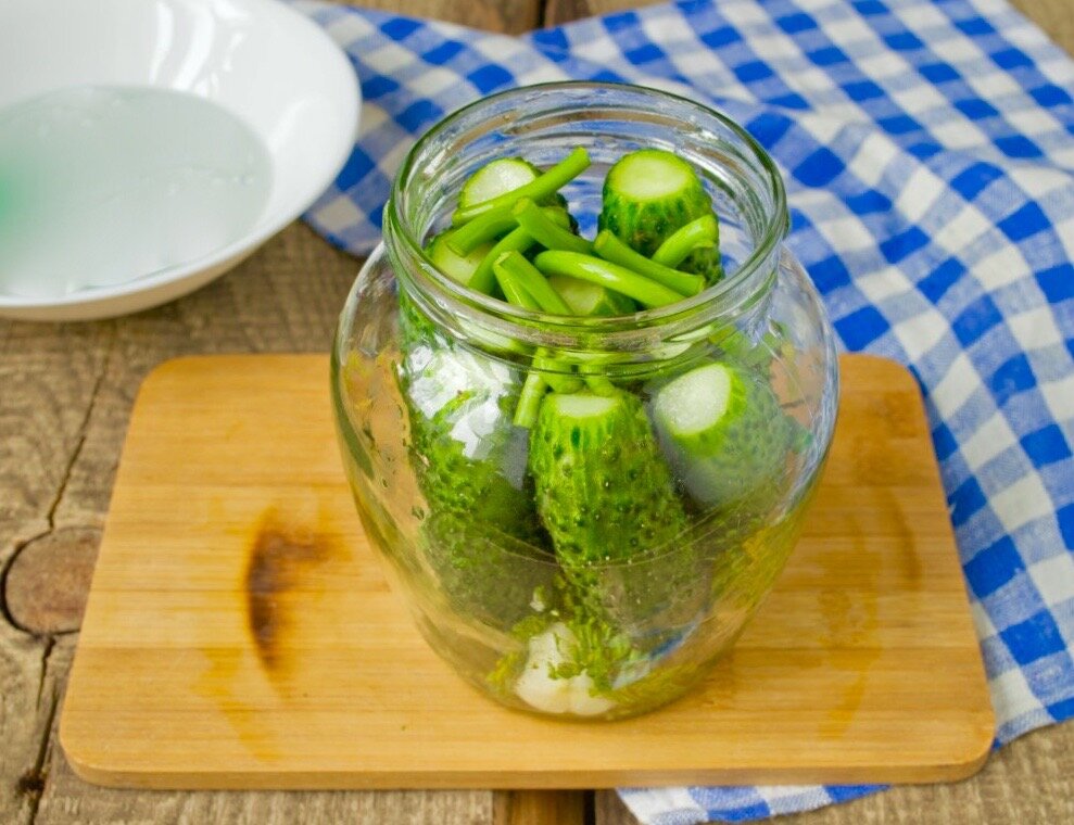 Как заквасить огурцы: простые рецепты для себя и для друзей