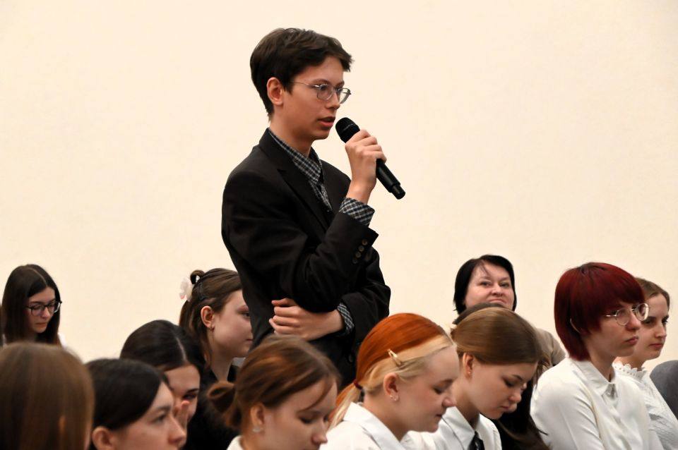 Алтайские школьники поучаствовали в правовых школах проекта "Юристы – населению" Алтайские школьники поучаствовали в правовых школах проекта "Юристы – населению"