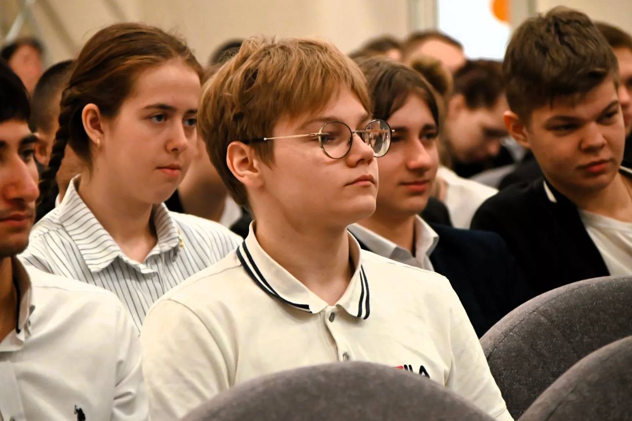 Алтайские школьники поучаствовали в правовых школах проекта "Юристы – населению" Алтайские школьники поучаствовали в правовых школах проекта "Юристы – населению"