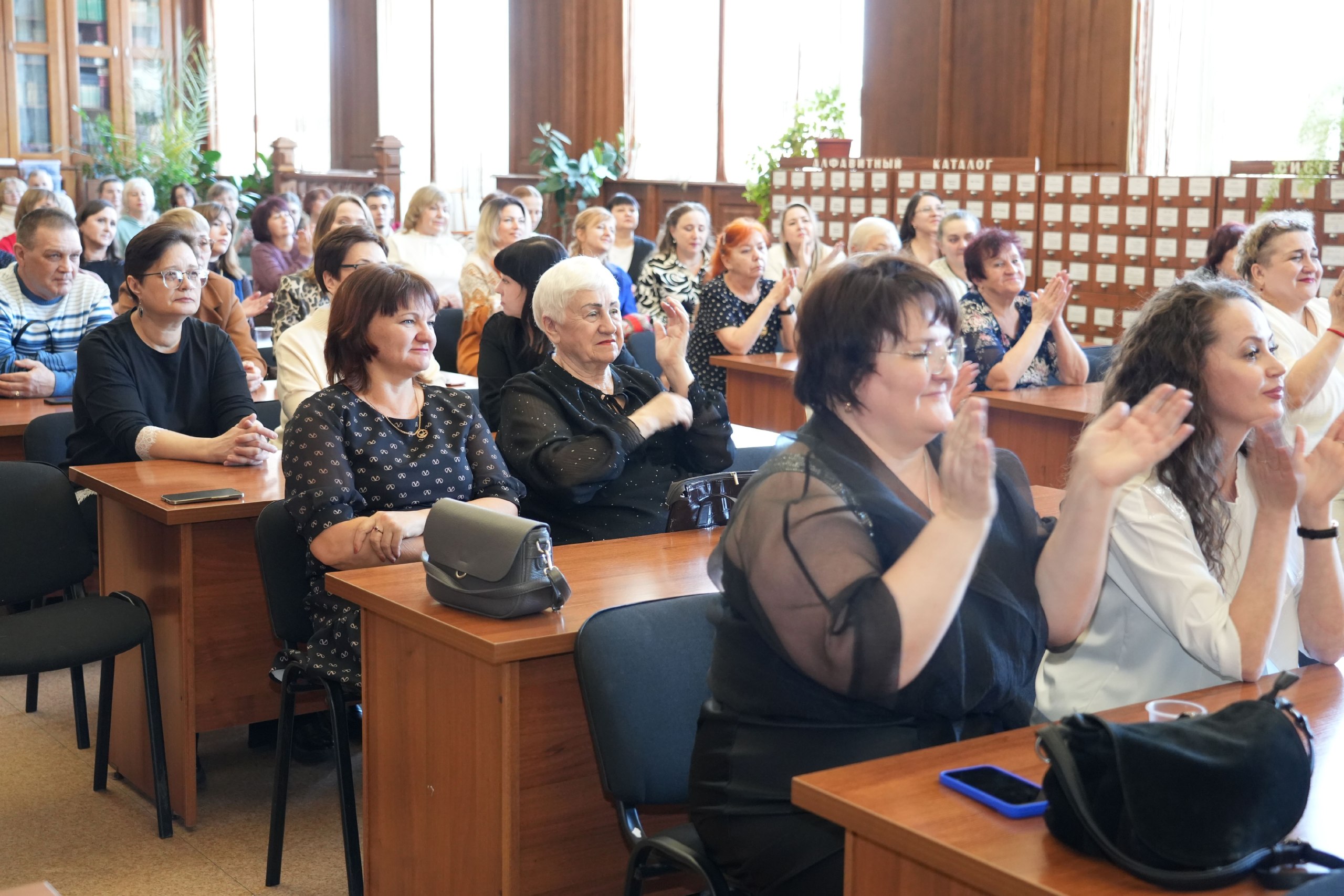 День работника культуры отметили в Центральной городской библиотеке - здесь состоялось яркое торжественное мероприятие День работника культуры отметили в Центральной городской библиотеке - здесь состоялось яркое торжественное мероприятие