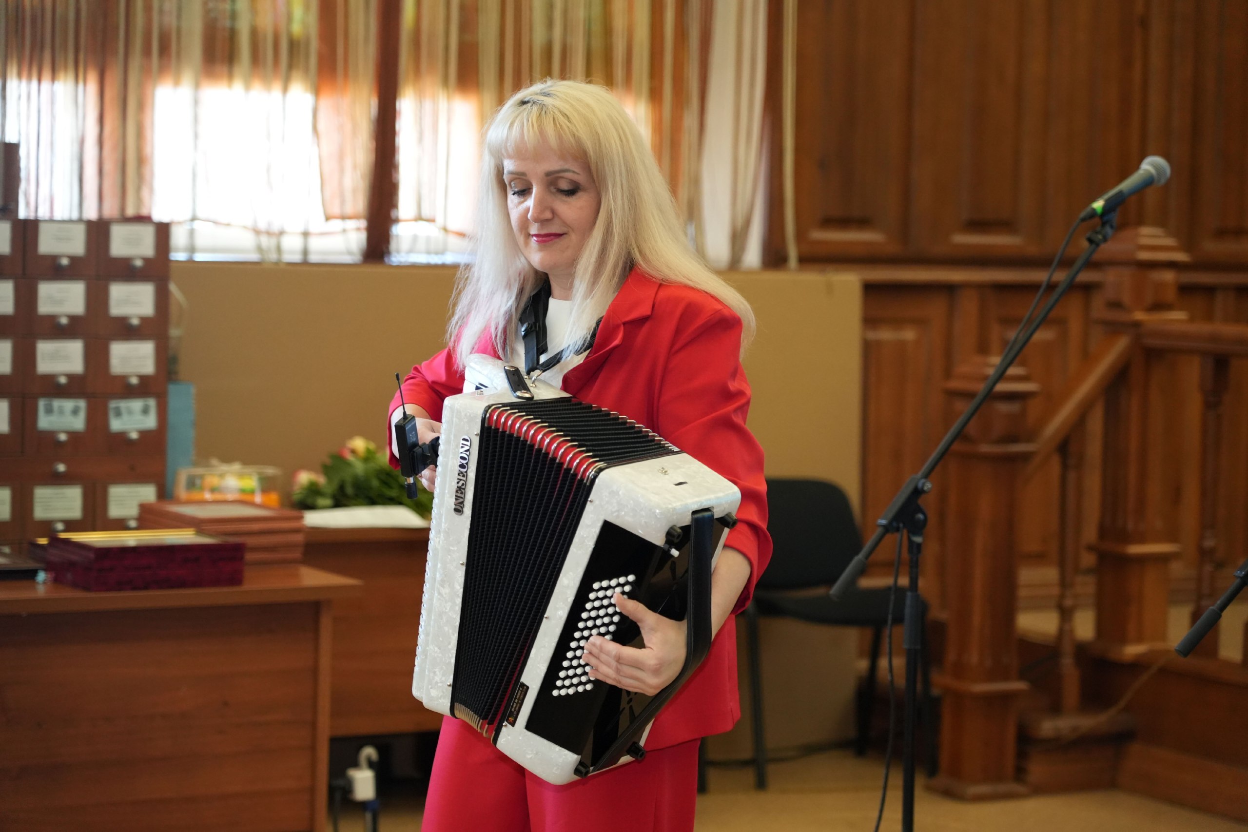 День работника культуры отметили в Центральной городской библиотеке - здесь состоялось яркое торжественное мероприятие День работника культуры отметили в Центральной городской библиотеке - здесь состоялось яркое торжественное мероприятие