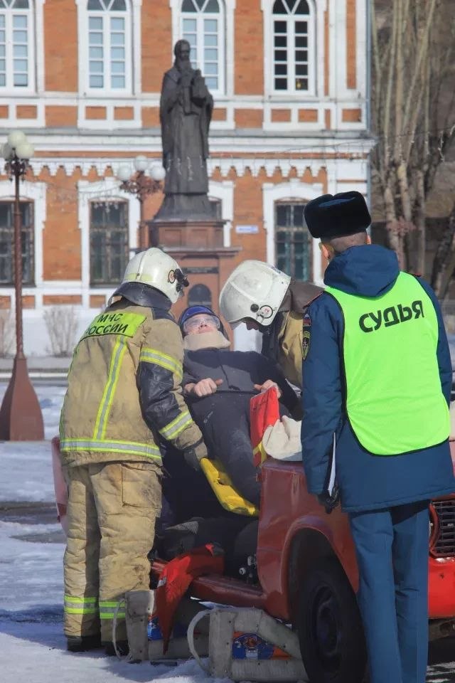 Краевые соревнования огнеборцев прошли в Бийске