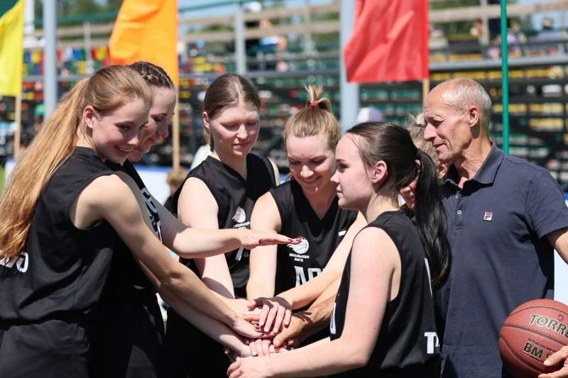 1 млн рублей для тренера на селе: программа «Земский тренер» стартует в Алтайском крае 1 млн рублей для тренера на селе: программа «Земский тренер» стартует в Алтайском крае