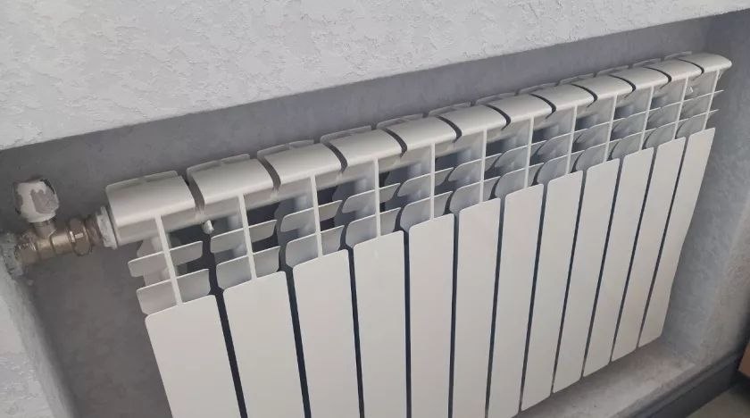 Бийчанам пояснили, почему нельзя отключить отопление сразу после потепления