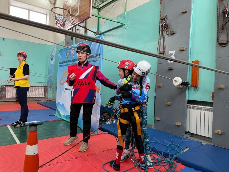 Команда Алтайского края успешно выступила на межрегиональных соревнованиях по спортивному туризму на пешеходных дистанциях в Иркутской области Команда Алтайского края успешно выступила на межрегиональных соревнованиях по спортивному туризму на пешеходных дистанциях в Иркутской области