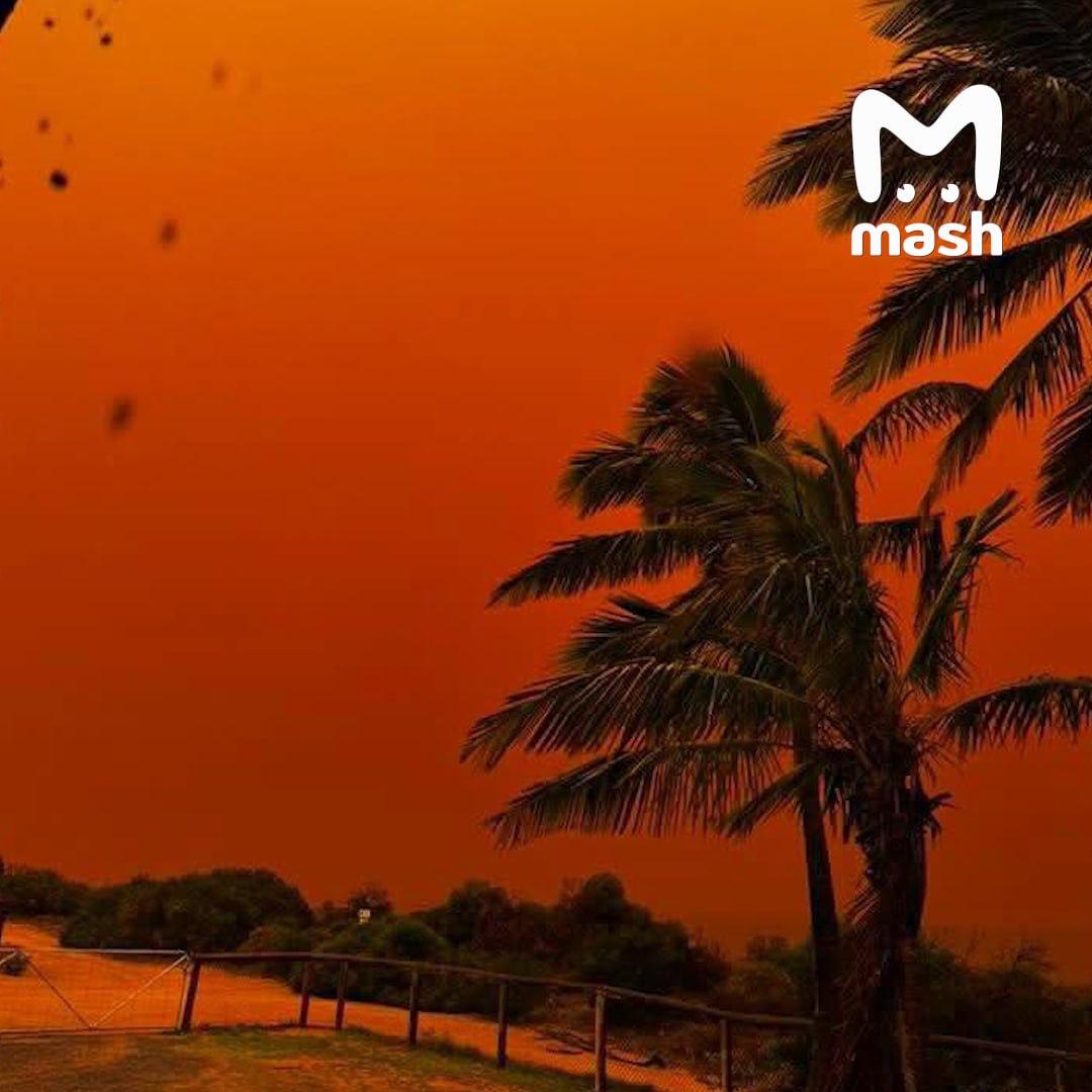 Вот так сейчас выглядит небо в Австралии во время циклона