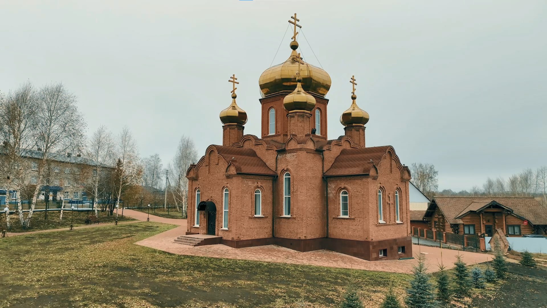 Алтайский бизнесмен возводит памятник погибшим бойцам СВО в посёлке Комсомольском Алтайский бизнесмен возводит памятник погибшим бойцам СВО в посёлке Комсомольском