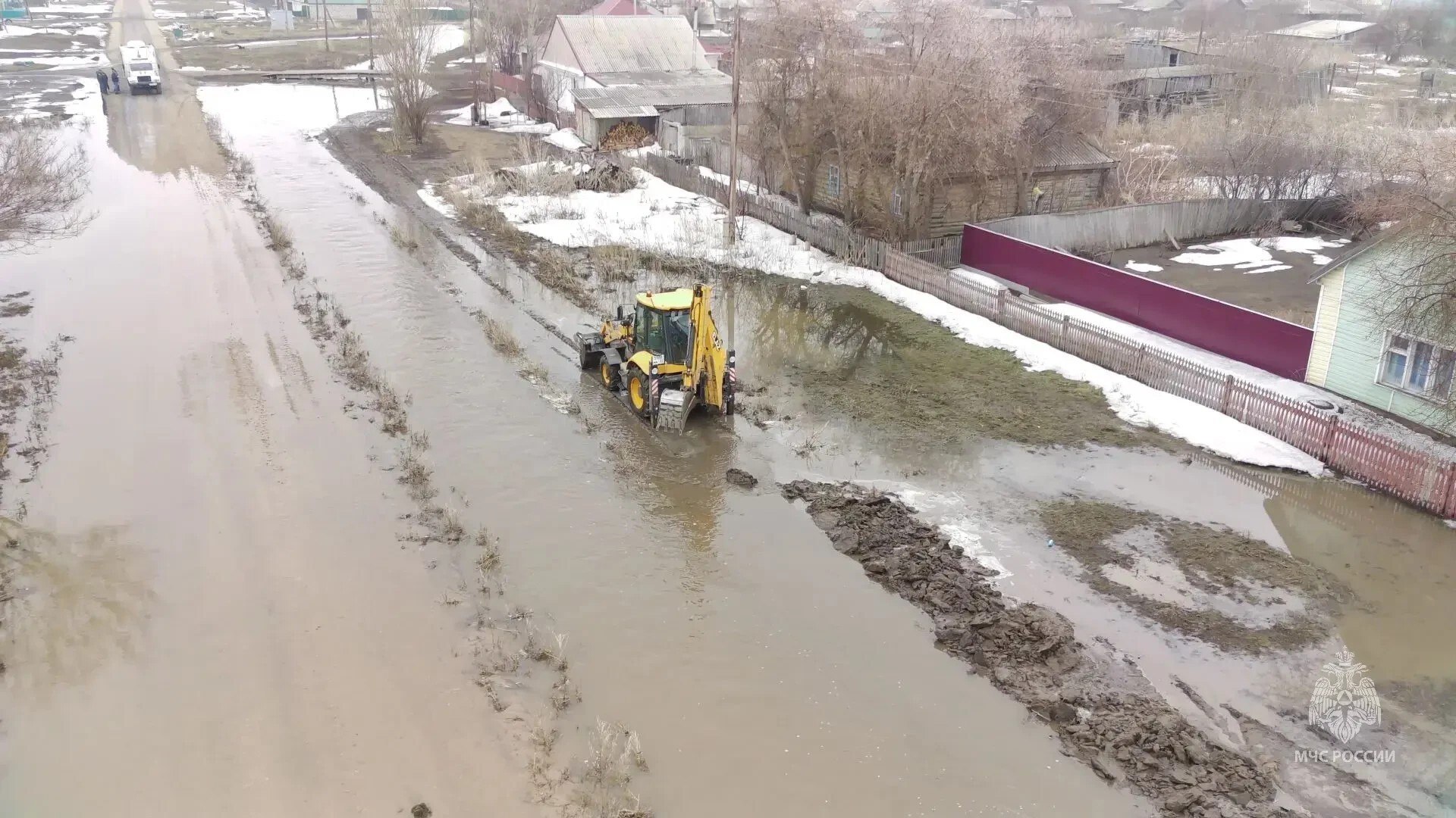 Паводковую обстановку контролируют в Алтайском крае круглосуточно