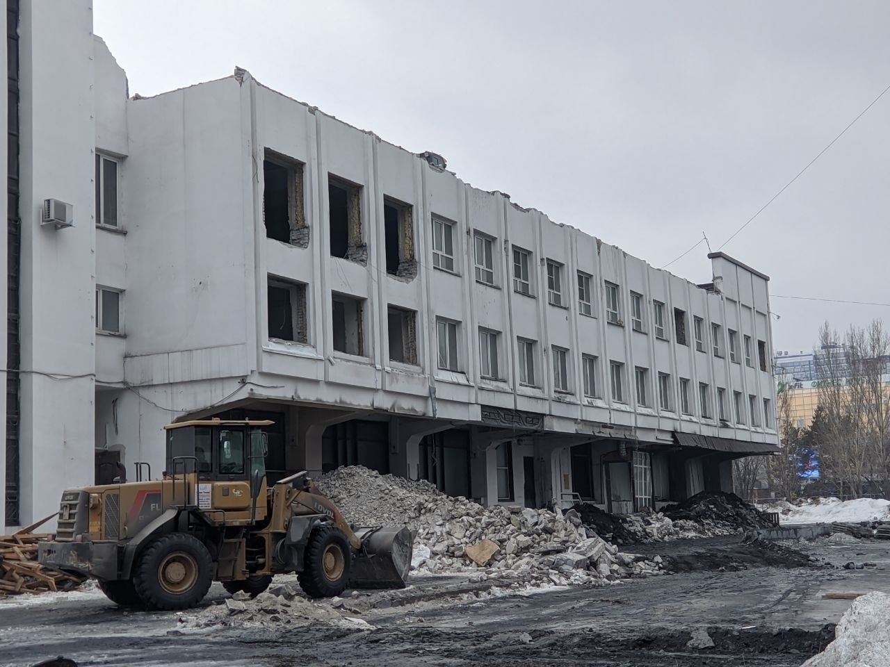 Как «исчезает» барнаульский «Колизей» Как «исчезает» барнаульский «Колизей»