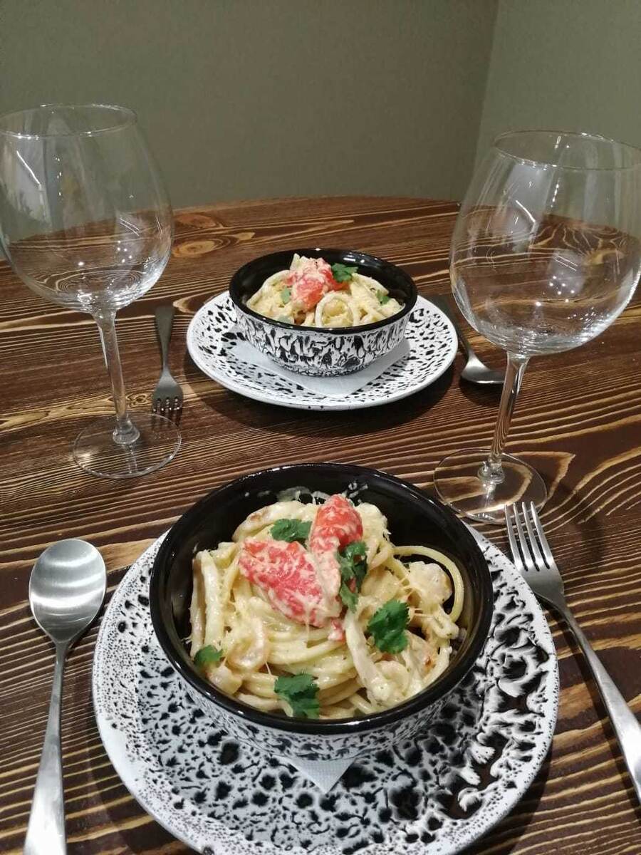 Сливочная паста с морепродуктами: простой рецепт для романтического ужина