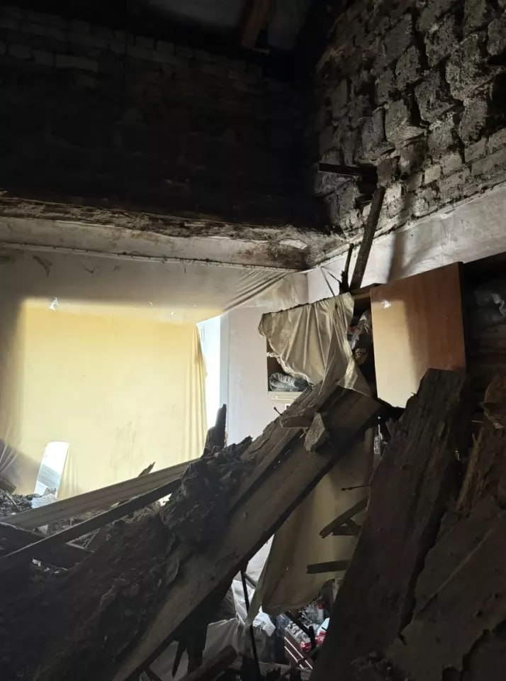 Потолочное перекрытие обрушилось в жилом доме в Рубцовске Потолочное перекрытие обрушилось в жилом доме в Рубцовске