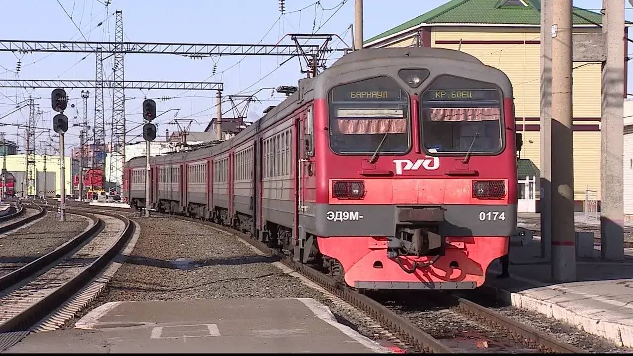 Дополнительные поезда будут курсировать между Камнем-на-Оби и станцией Тараданово в Новосибирской области