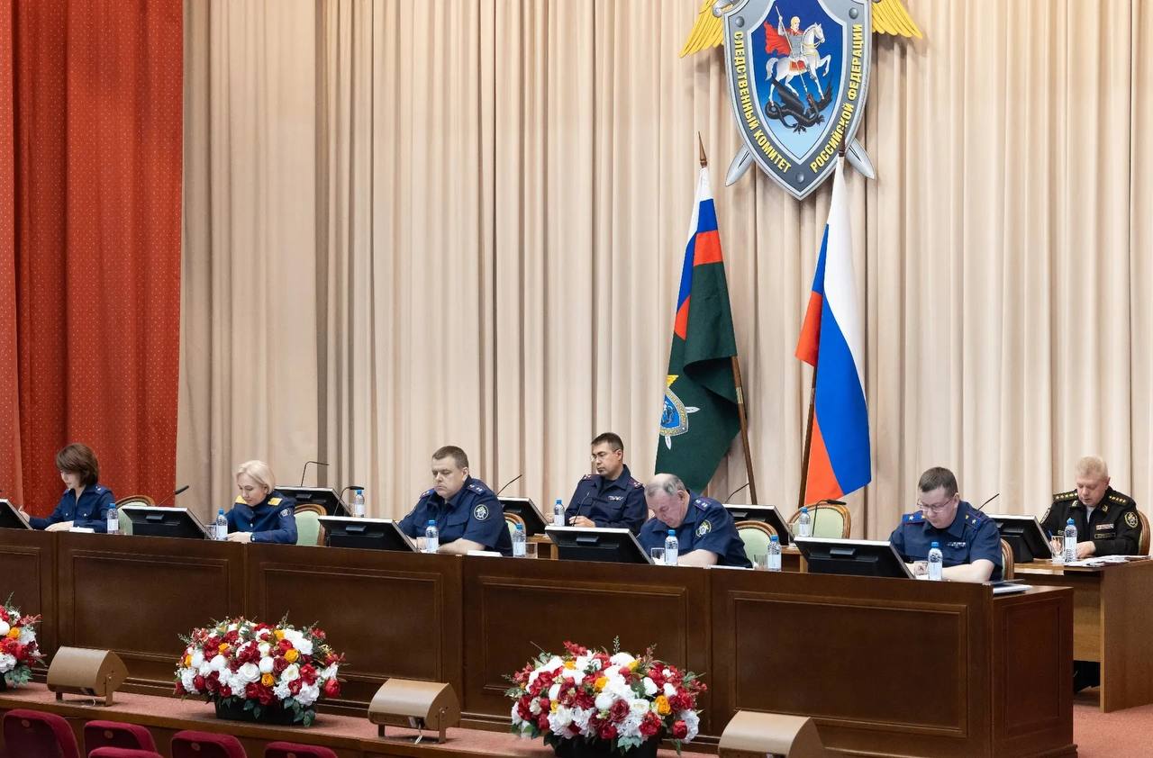 Председатель СК России провел личный прием заявителей из Камчатского края, проживающих в аварийных домах Председатель СК России провел личный прием заявителей из Камчатского края, проживающих в аварийных домах