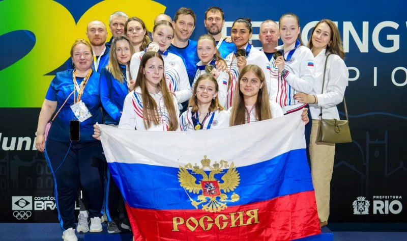 Саблистка Мария Третьякова - победительница юниорского первенства мира по фехтованию в Бразилии в составе сборной России! Саблистка Мария Третьякова - победительница юниорского первенства мира по фехтованию в Бразилии в составе сборной России!