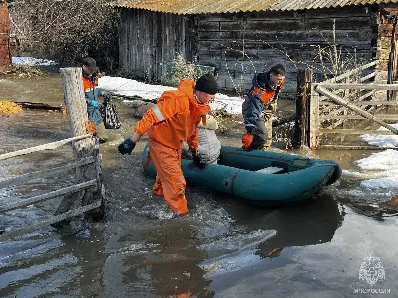 Паводковую обстановку в Алтайском крае держат на контроле Паводковую обстановку в Алтайском крае держат на контроле