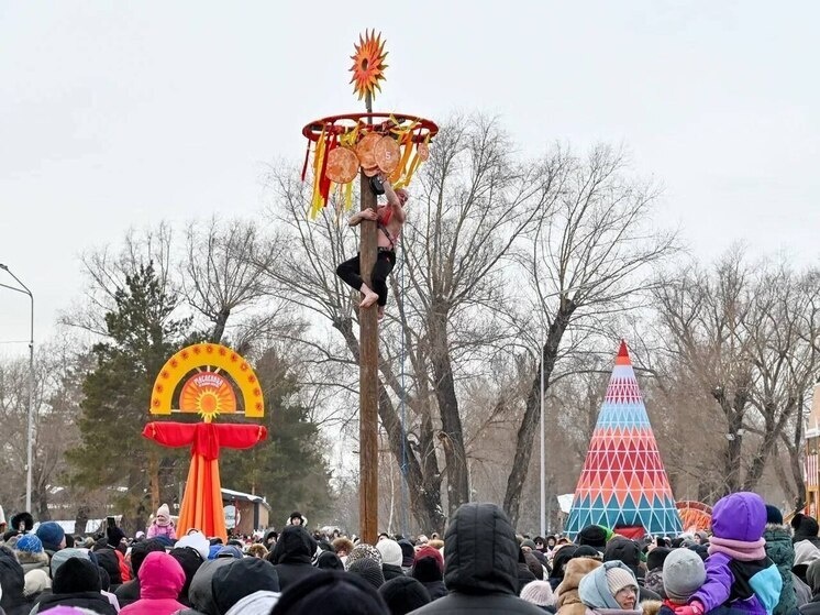 Масленичные гуляния на Зелёном Острове: зима ушла с весёлым размахом