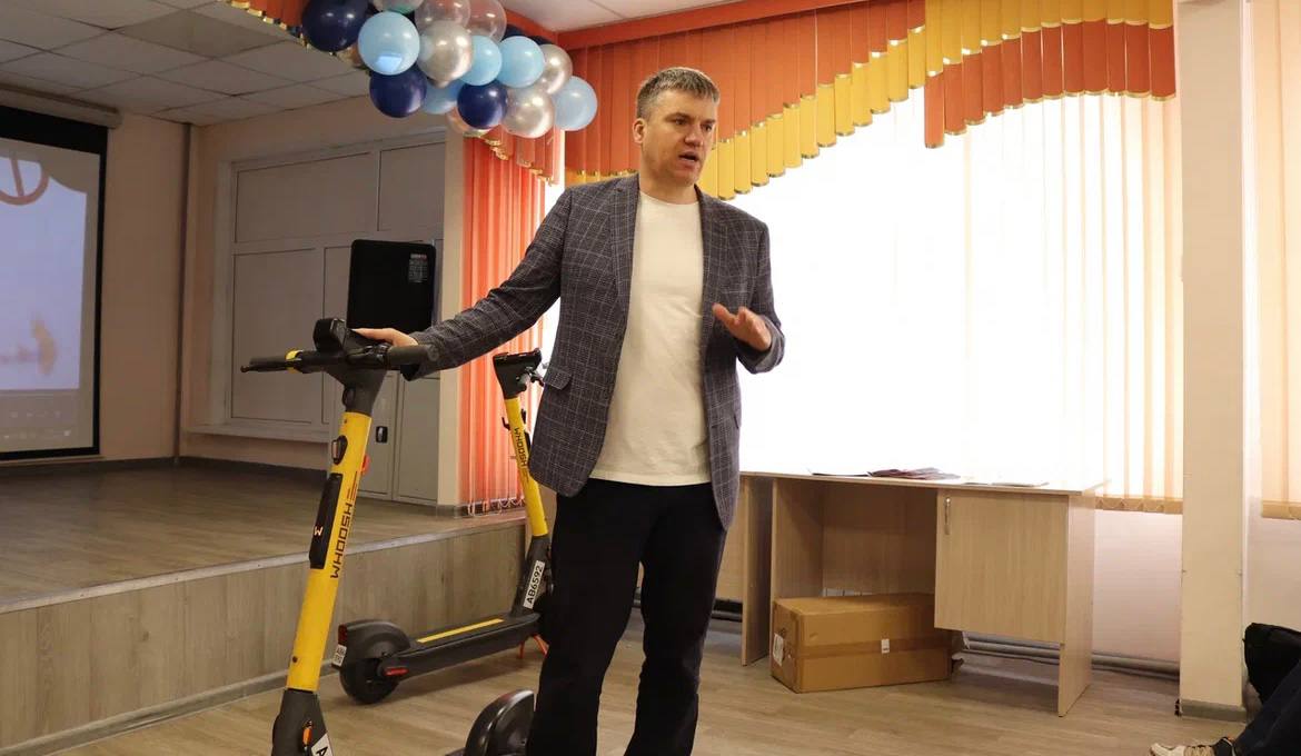 Дорожный ликбез: что нужно знать о СИМ и мопедах Дорожный ликбез: что нужно знать о СИМ и мопедах