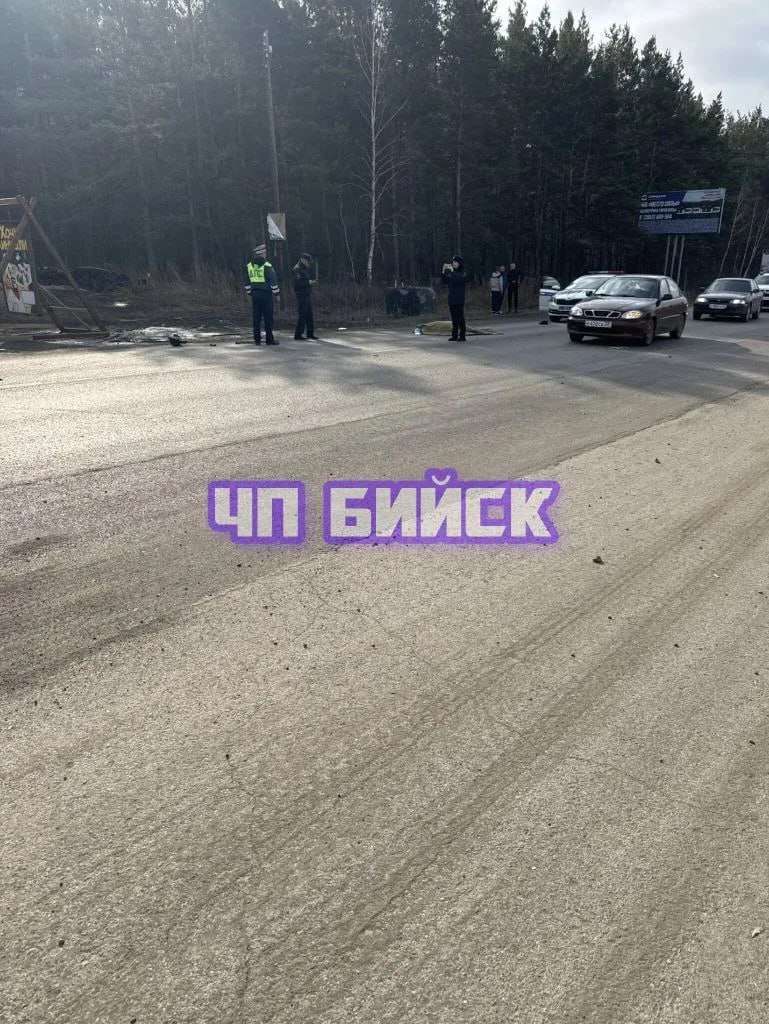 Массовая авария в Бийске закончилась гибелью девушки Массовая авария в Бийске закончилась гибелью девушки