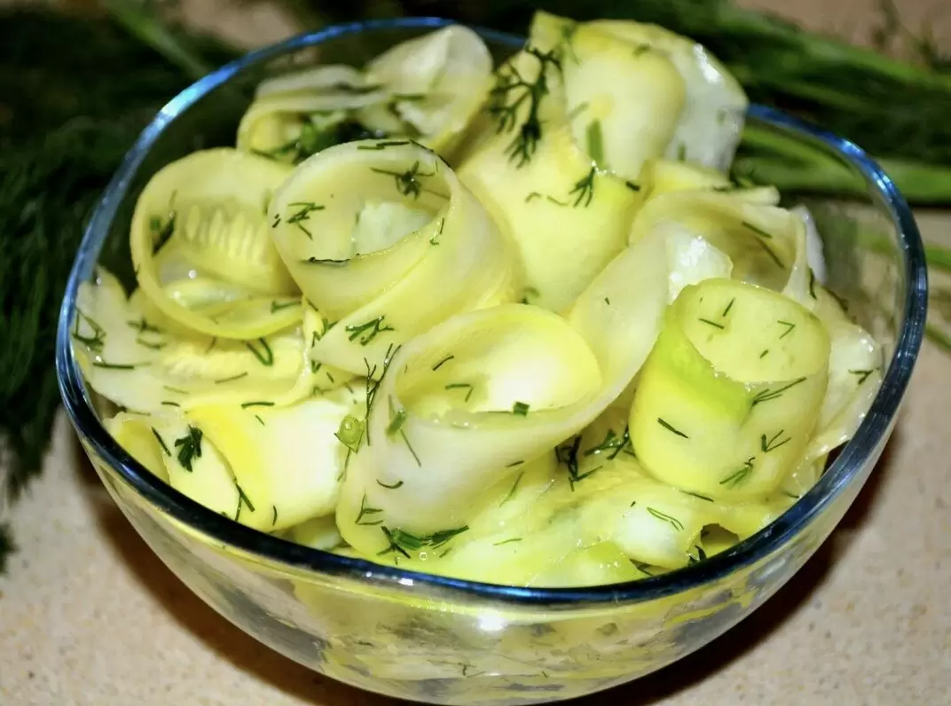 Ферментированные кабачки с чесноком: идеальная закуска без уксуса