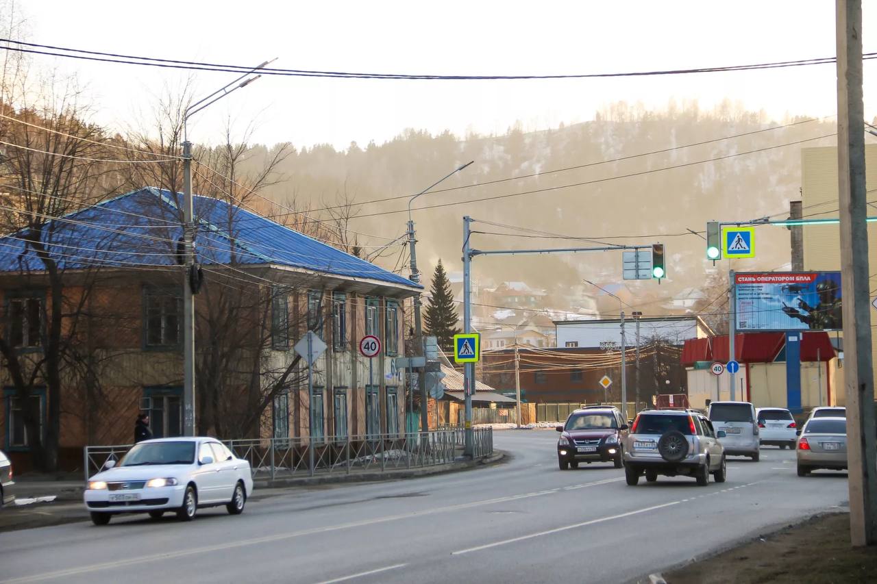 Горно-Алтайск встречает весну Горно-Алтайск встречает весну