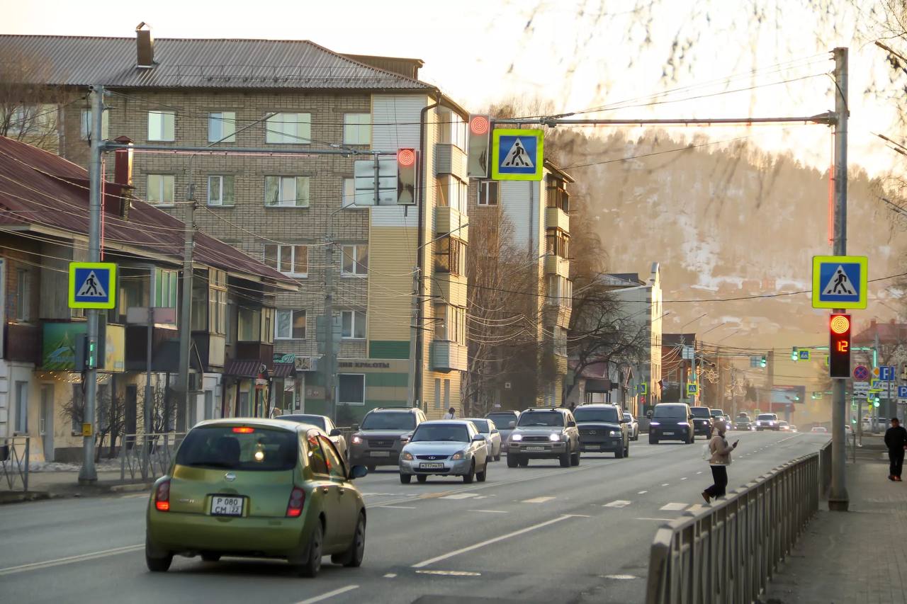 Горно-Алтайск встречает весну Горно-Алтайск встречает весну