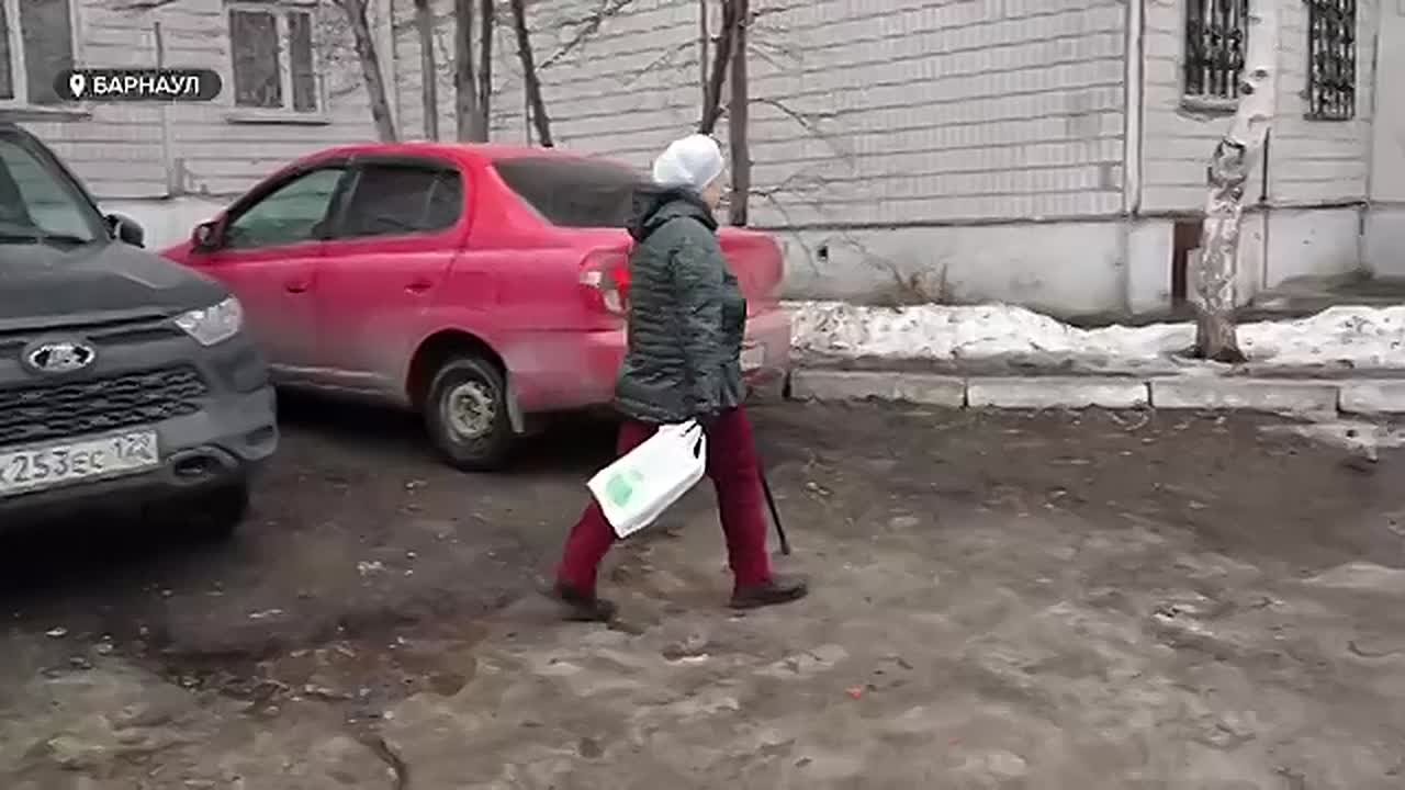 Сидят взаперти, а если и выходят – получают талон на больничную койку