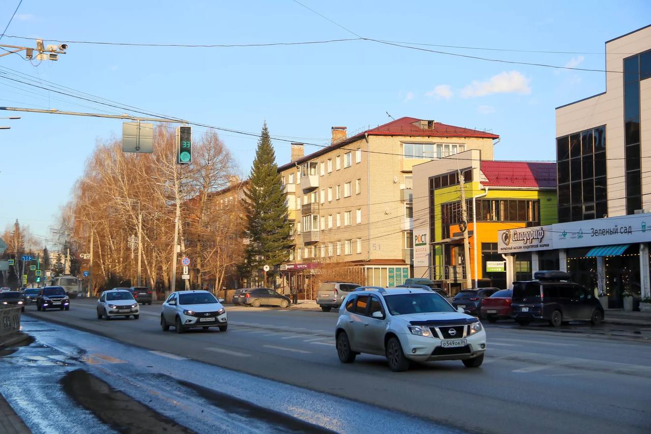 Горно-Алтайск встречает весну Горно-Алтайск встречает весну