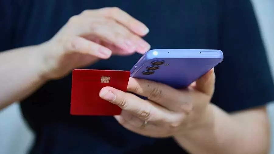 Новые шаги к контролю за безналичными доходами в России