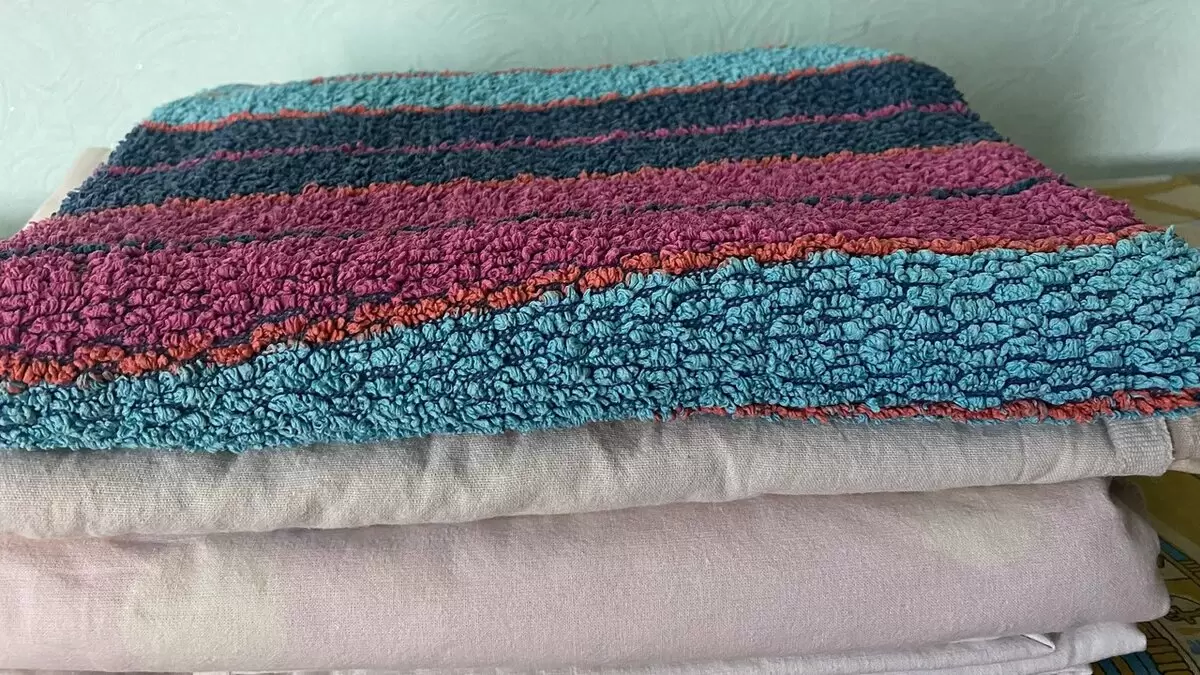 Как вернуть свежесть старому постельному белью с помощью уксуса: проверенный способ