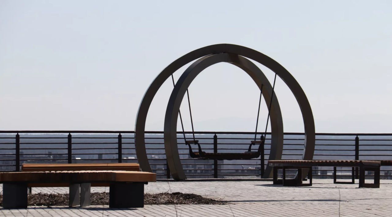 Бийчане недовольны состоянием сквера им. Гагарина, который расположен в поселке Нагорном