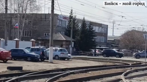 В трамваях появились объявления об оплате за проезд на апрель по «Социальной транспортной карте студента и школьника»