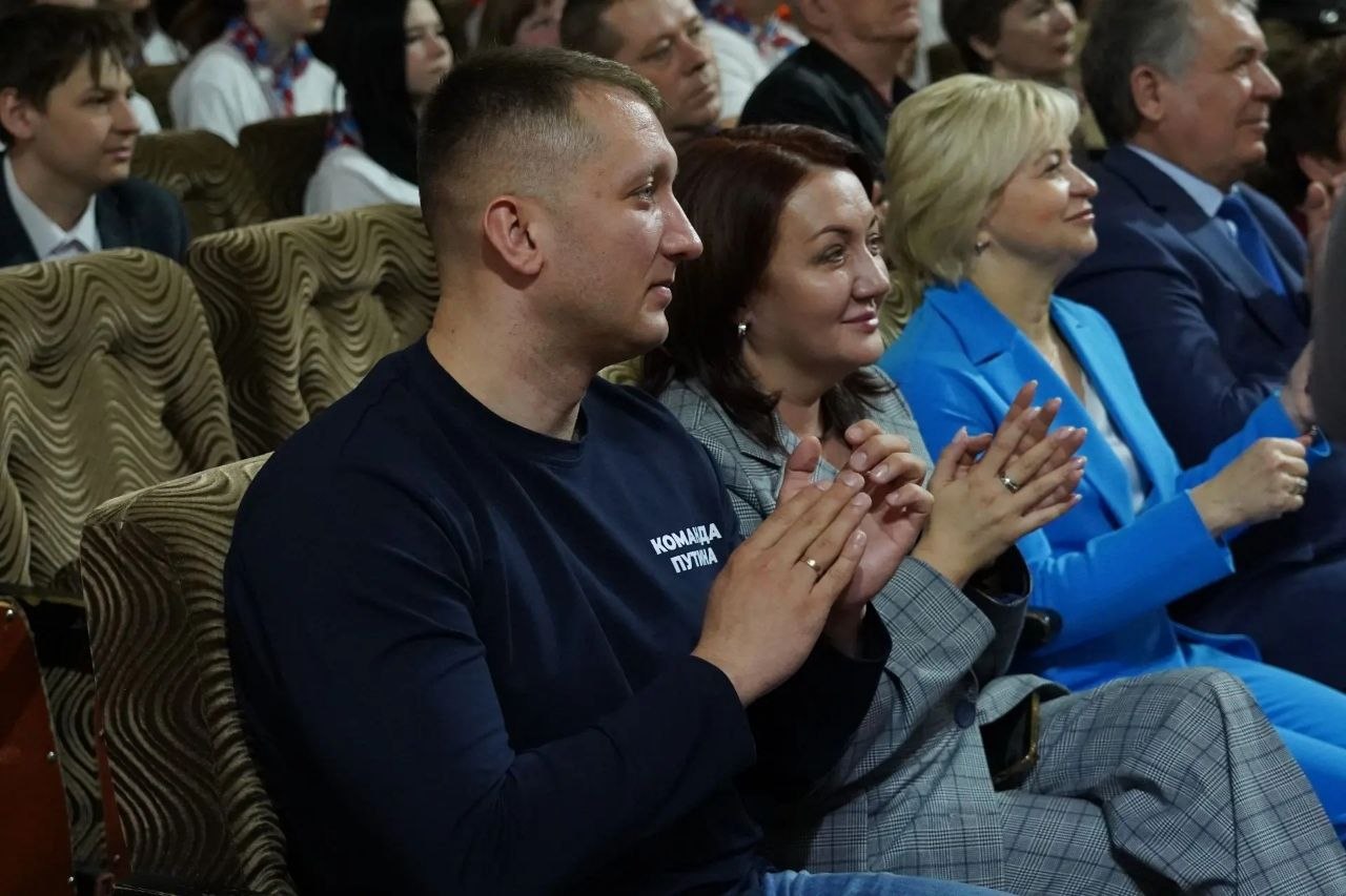 Локтевский район вчера стал местом концентрации самых подкованных в области избирательного права школьников и студентов Локтевский район вчера стал местом концентрации самых подкованных в области избирательного права школьников и студентов