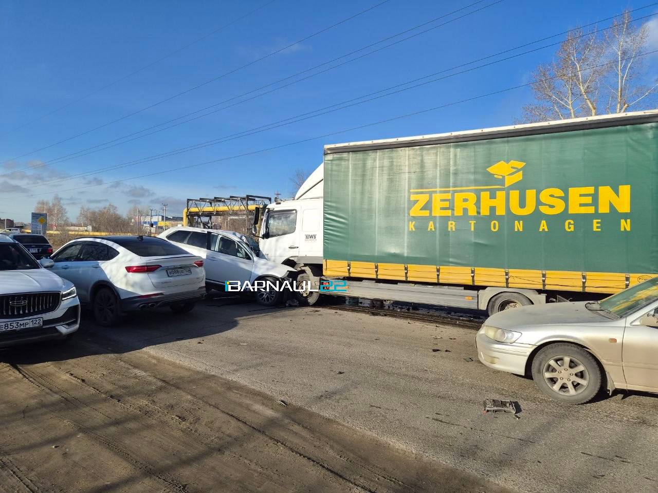 ДТП с погибшим на улице Трактовой ДТП с погибшим на улице Трактовой