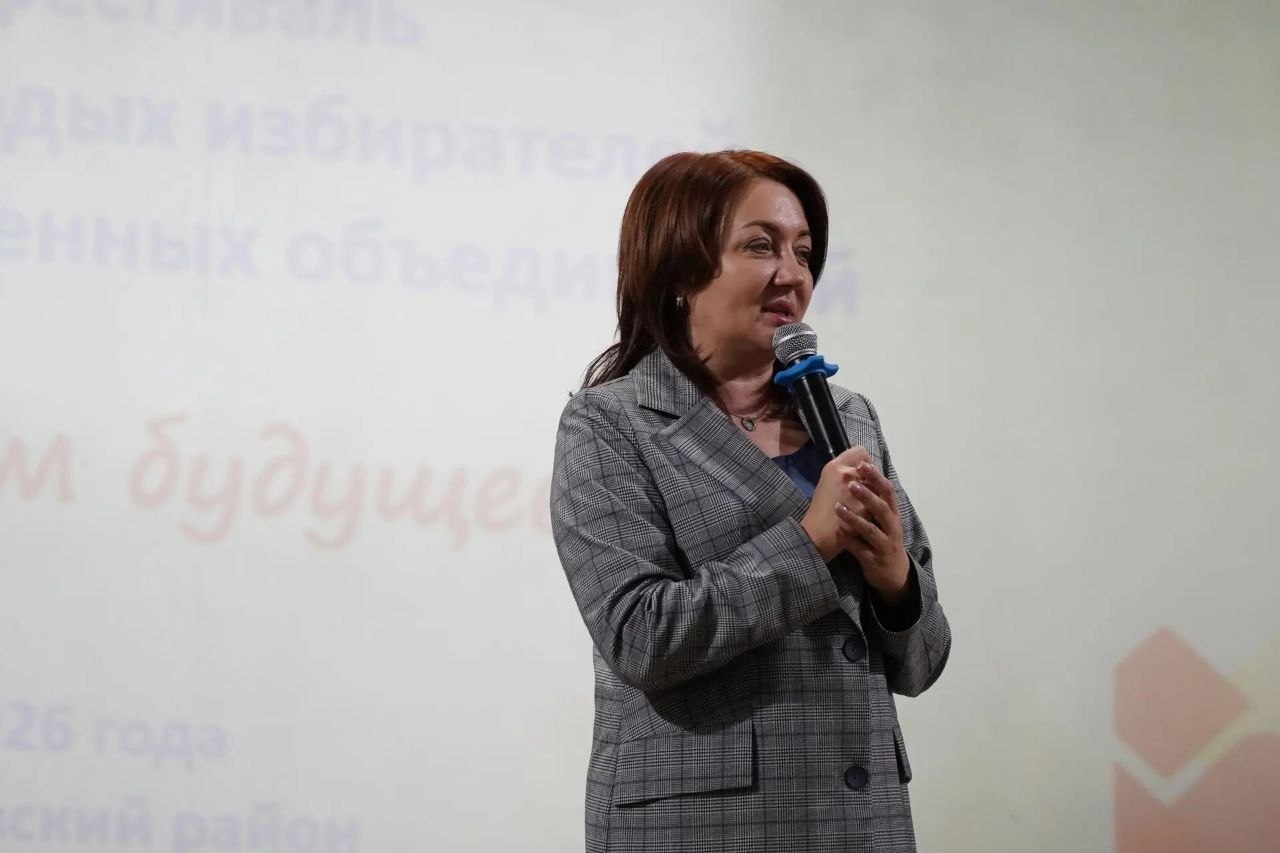 Локтевский район вчера стал местом концентрации самых подкованных в области избирательного права школьников и студентов Локтевский район вчера стал местом концентрации самых подкованных в области избирательного права школьников и студентов