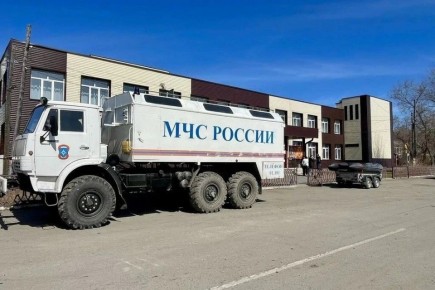 Средства дезинфекции, одежду и обувь пострадавшим от паводка жителям Бийского района привезли депутаты