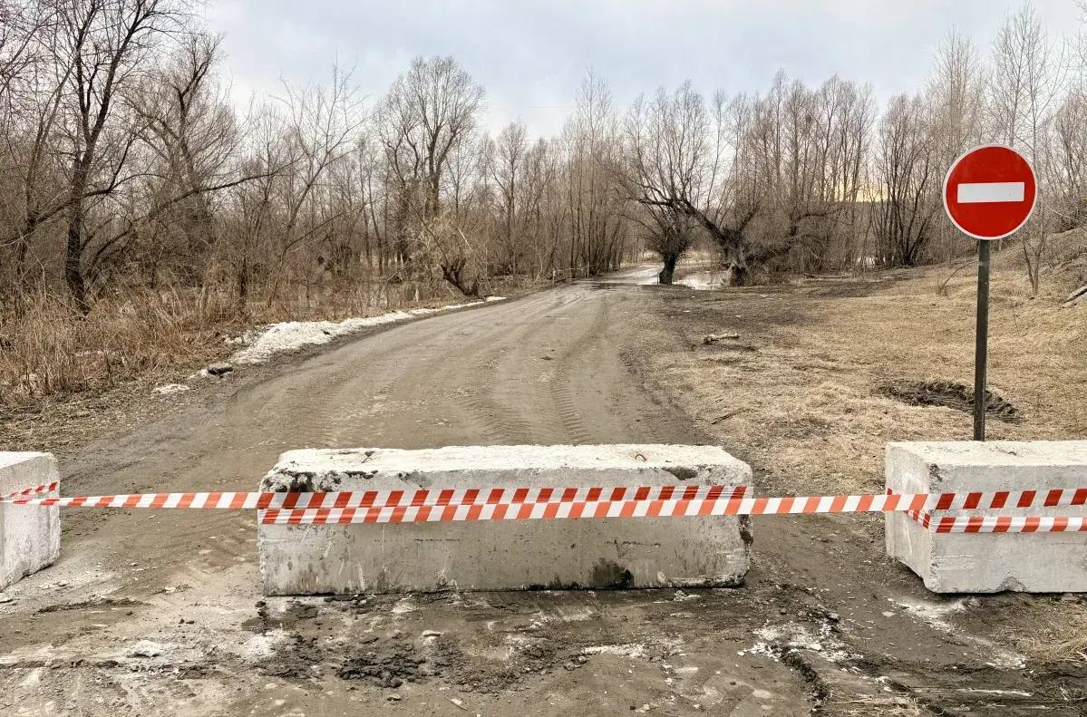 Временно ограничено движение в микрорайоне Затон по дороге на остров Шубинский Временно ограничено движение в микрорайоне Затон по дороге на остров Шубинский