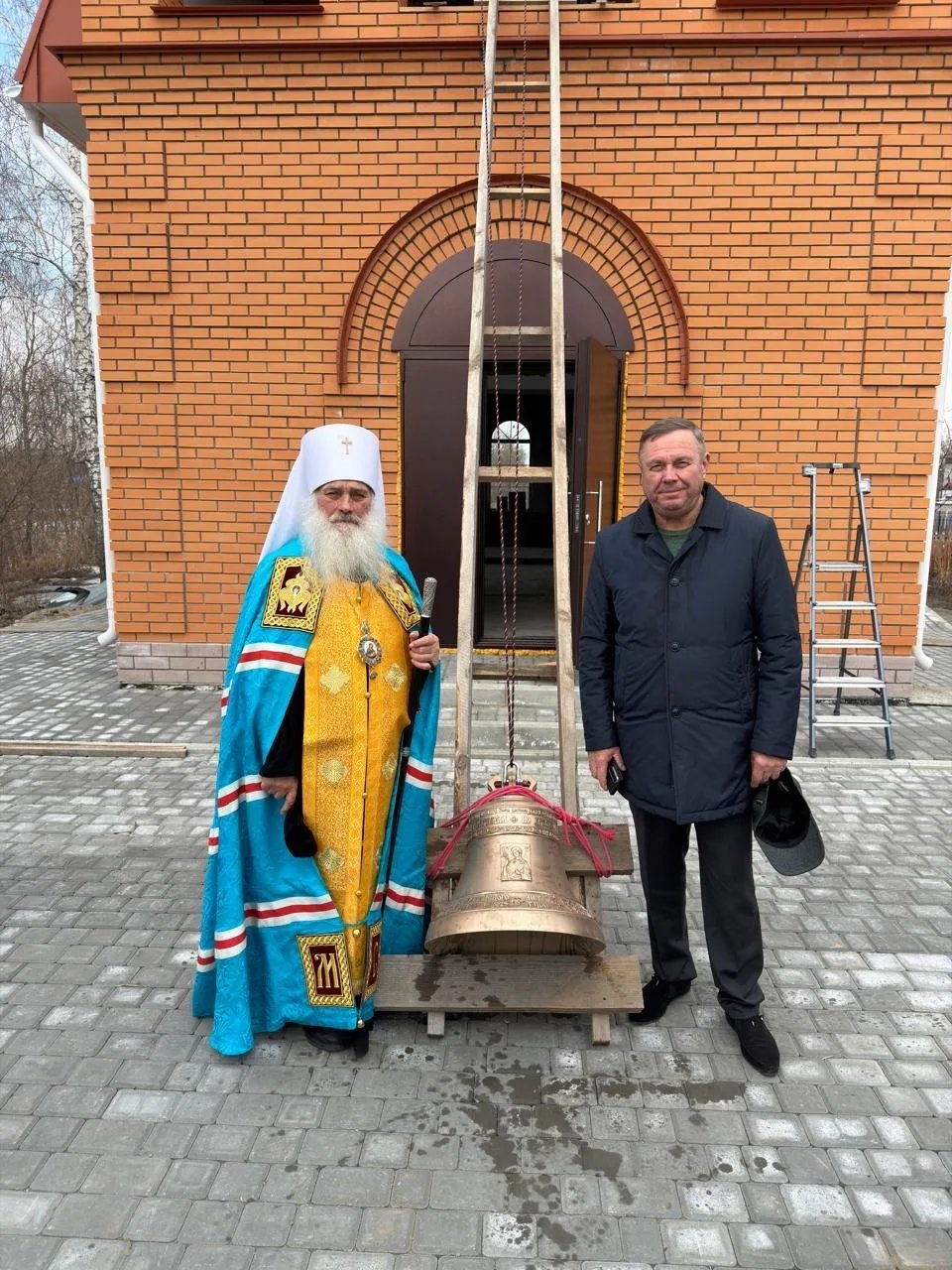 барнаульском поселке Затон освятили колокола для храма Марии Магдалины барнаульском поселке Затон освятили колокола для храма Марии Магдалины