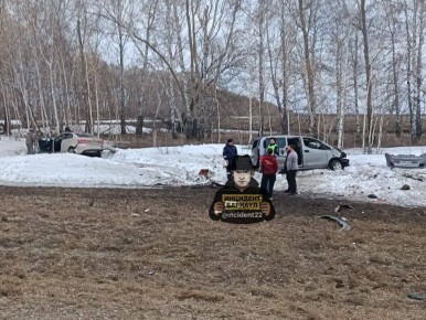 Четверо человек пострадали в столкновении двух автомобилей