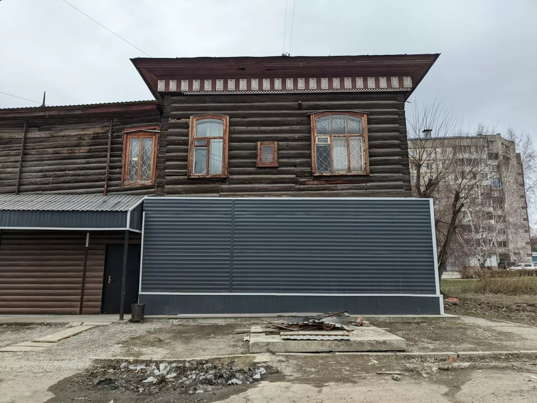 Бийчане просят убрать сайдинг с дома купца Осипова Бийчане просят убрать сайдинг с дома купца Осипова