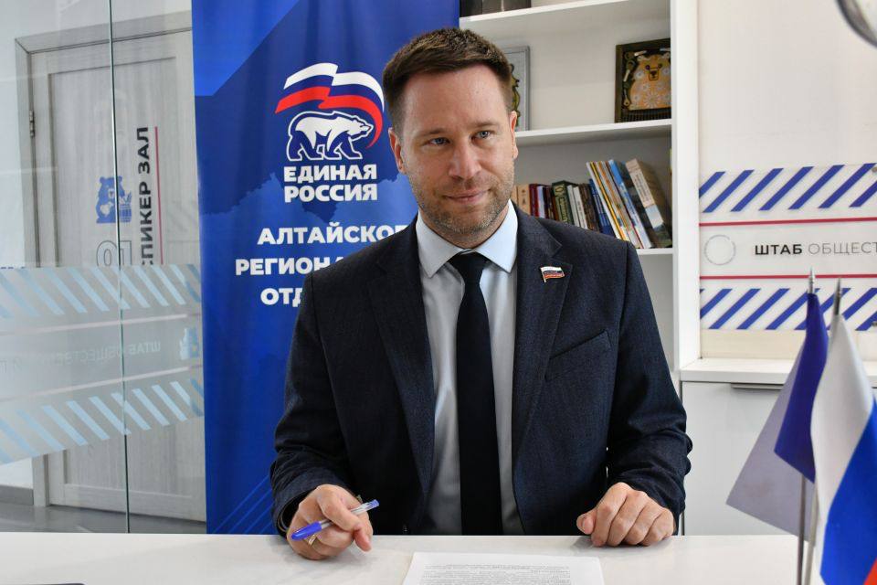 94 жителя Алтайского края заявились на участие в отборе на выборы от "Единой России" 94 жителя Алтайского края заявились на участие в отборе на выборы от "Единой России"