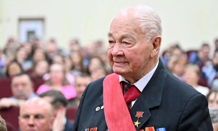 Бийчанину академику Геннадию Викторовичу Саковичу сегодня - 95 лет