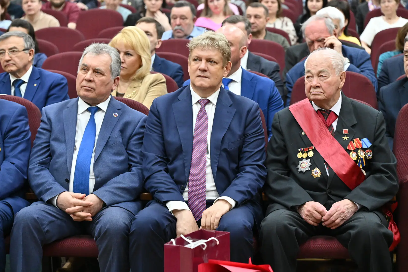 В Алтайском крае поздравили знаменитого ученого Геннадия Саковича с 95-летием В Алтайском крае поздравили знаменитого ученого Геннадия Саковича с 95-летием