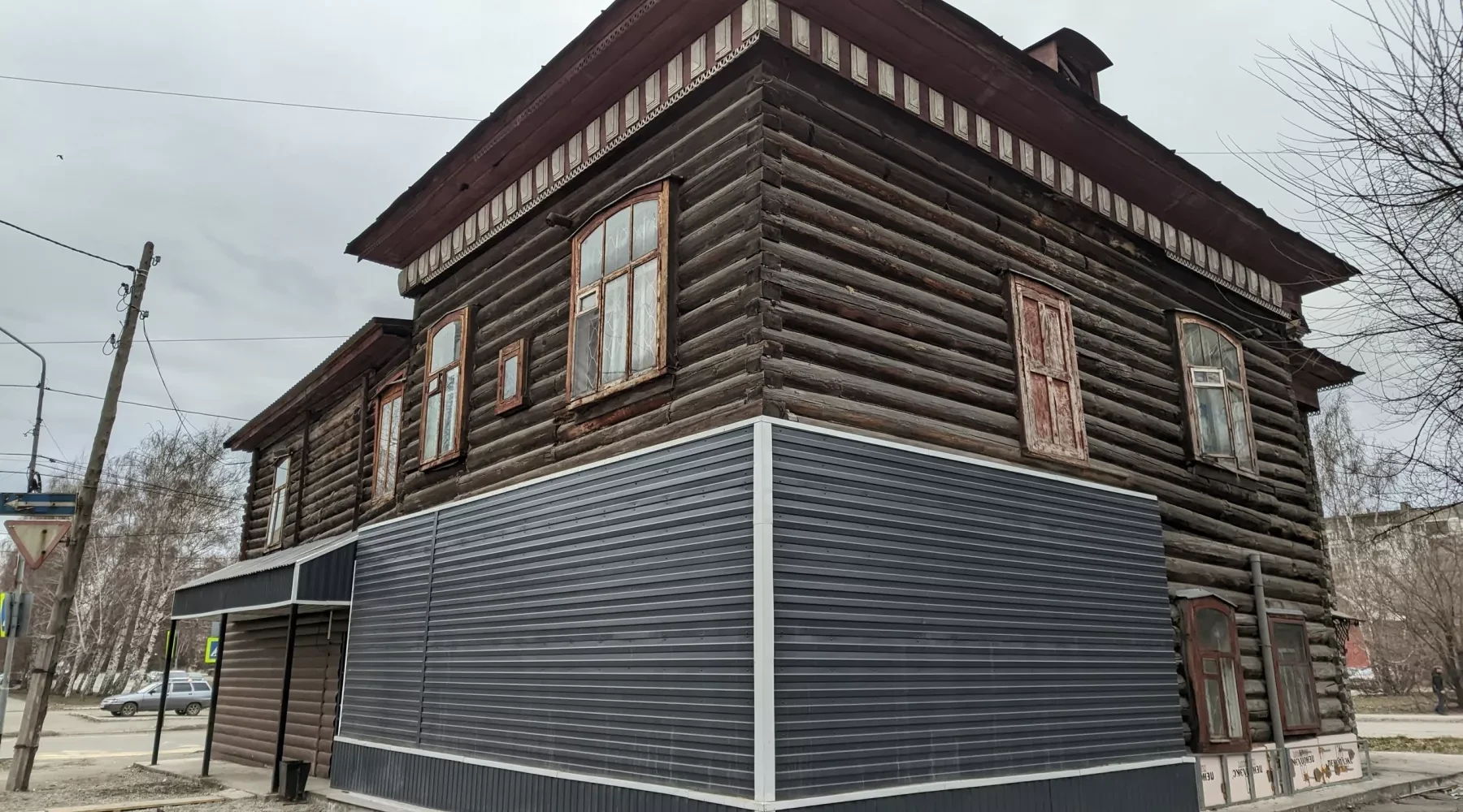 Бийчане просят убрать сайдинг с дома купца Осипова