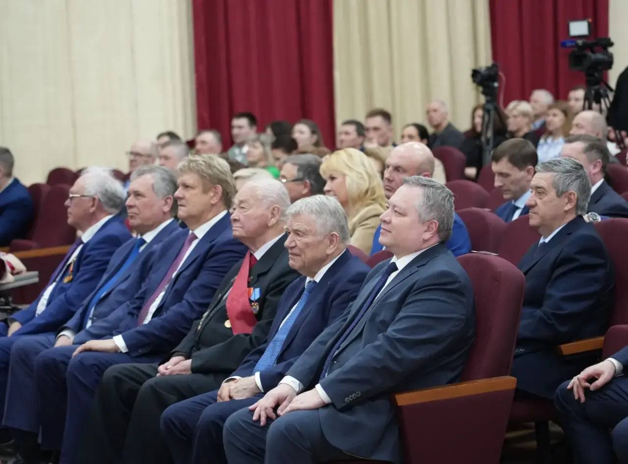 Виктор Щигрев: Сегодня свой 95-й день рождения отмечает наш выдающийся земляк, академик Российской академии наук, почётный гражданин Бийска и Алтайского края — Геннадий Викторович Сакович Виктор Щигрев: Сегодня свой 95-й день рождения отмечает наш выдающийся земляк, академик Российской академии наук, почётный гражданин Бийска и Алтайского края — Геннадий Викторович Сакович