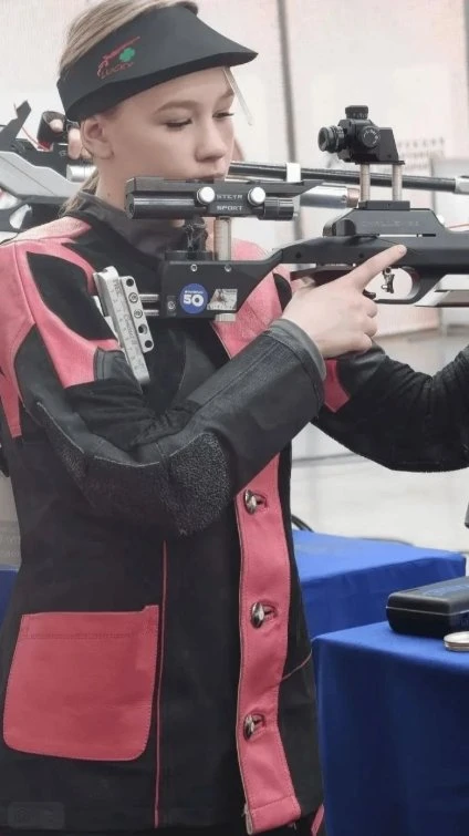 Юный стрелок из Барнаула получила звание мастера спорта России